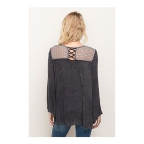 Mystree Tops - Mystree loose fit washed top with lace
